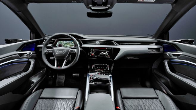 Audi SQ8 e tron interior