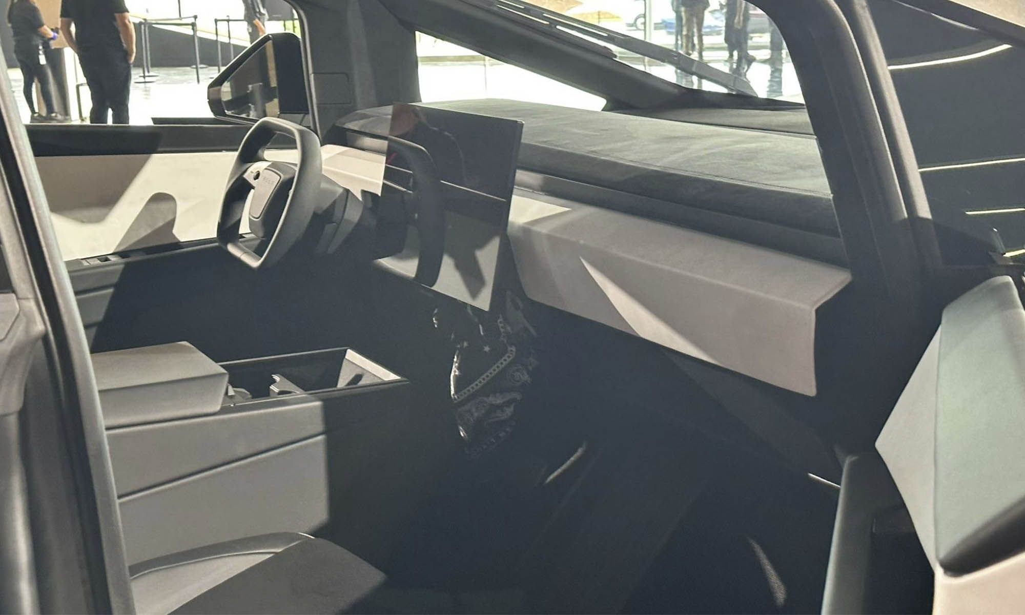 Por fin se desvela parte del interior de la pick-up eléctrica de Tesla.