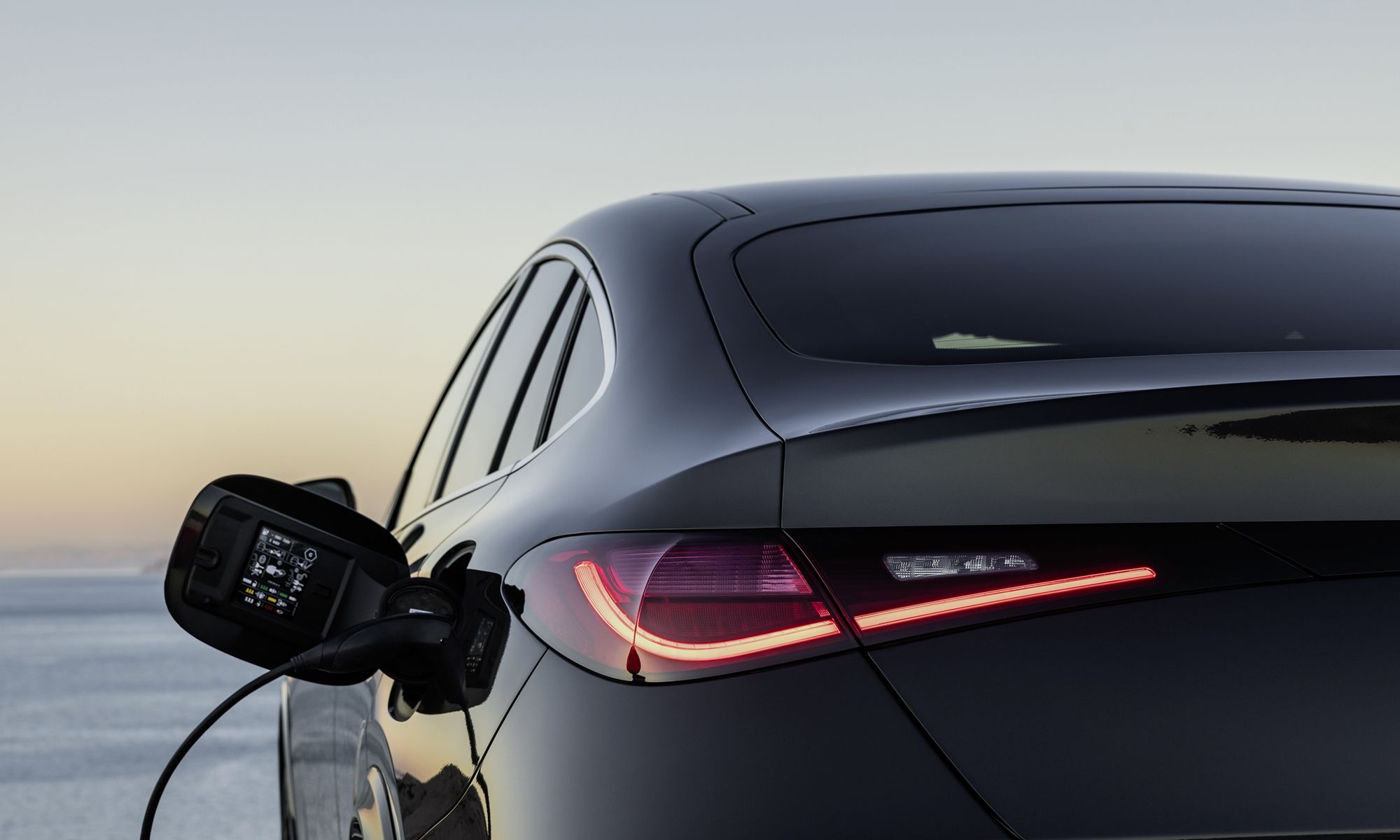 Mercedes incrementará su oferta de coches eléctricos el próximo 2024.