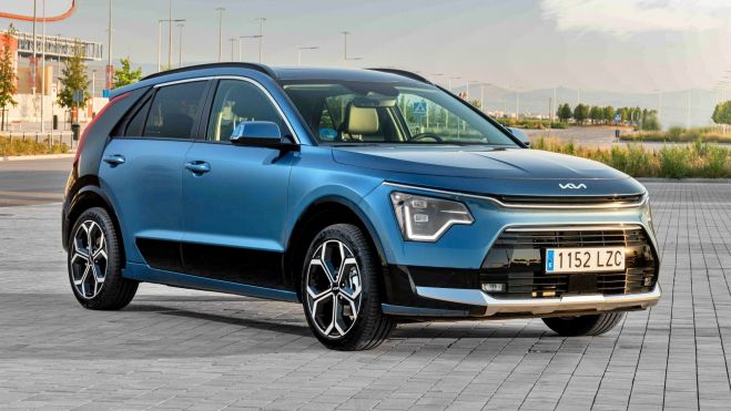 Mide 4,42 metros de largo, aunque se basa sobre la misma plataforma que el Hyundai Kona, que es un B SUV.