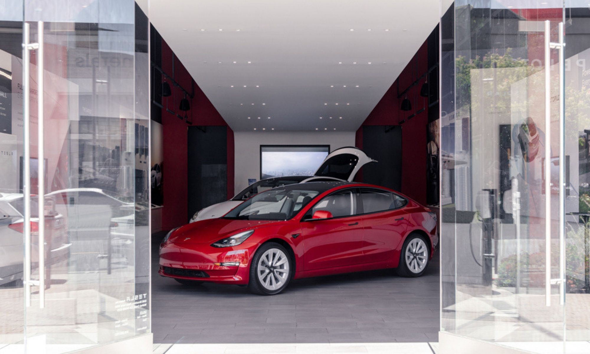 El stock del Model 3 sigue cayendo en todo el mundo. El precio es una de las razones principales, pero hay más.
