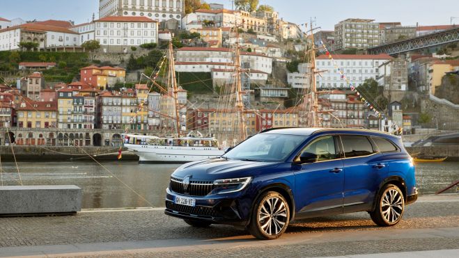 Renault Espace E Tech 2023 14