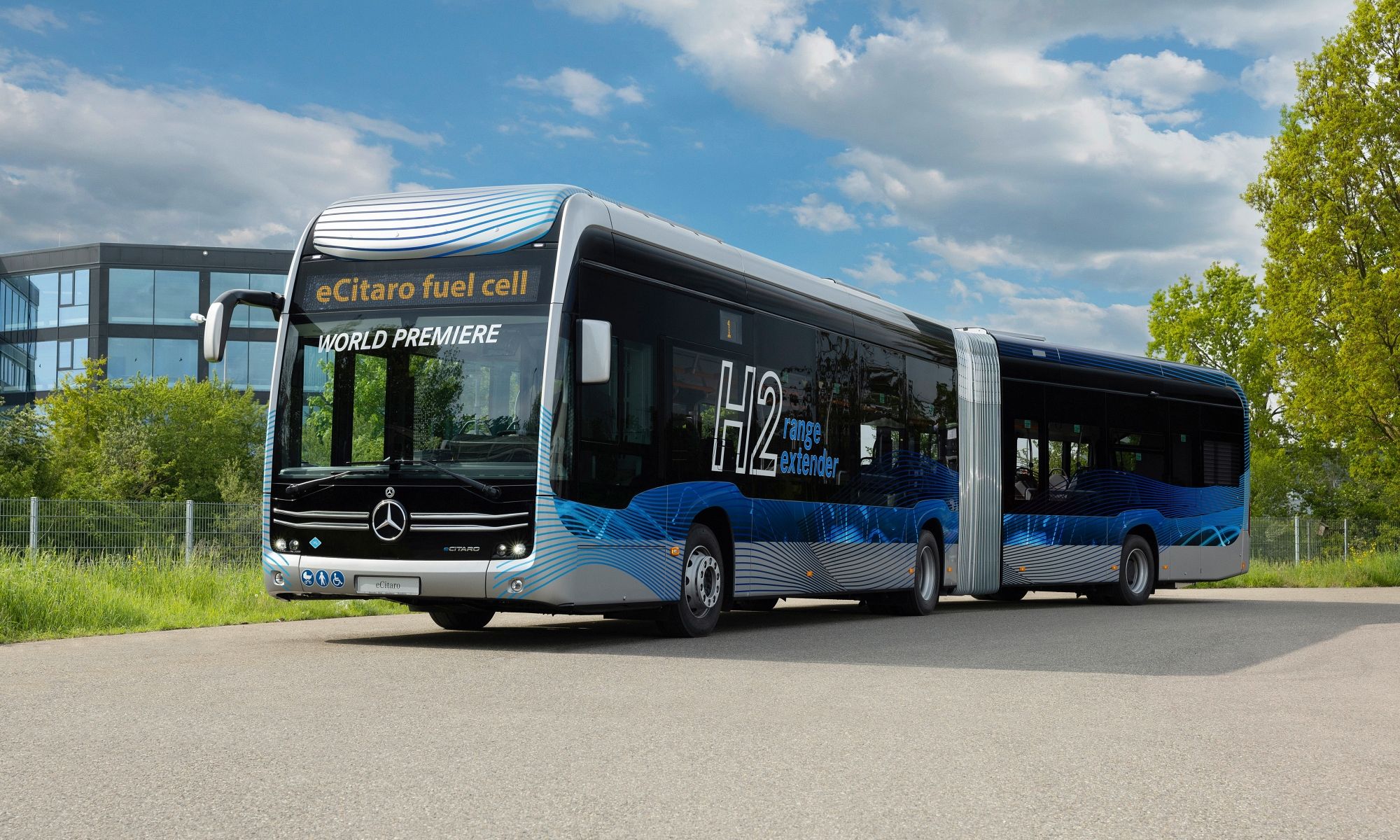 Por el momento, Mercedes sólo ha anunciado la producción de la carrocería articulada de este eCitaro híbrido.