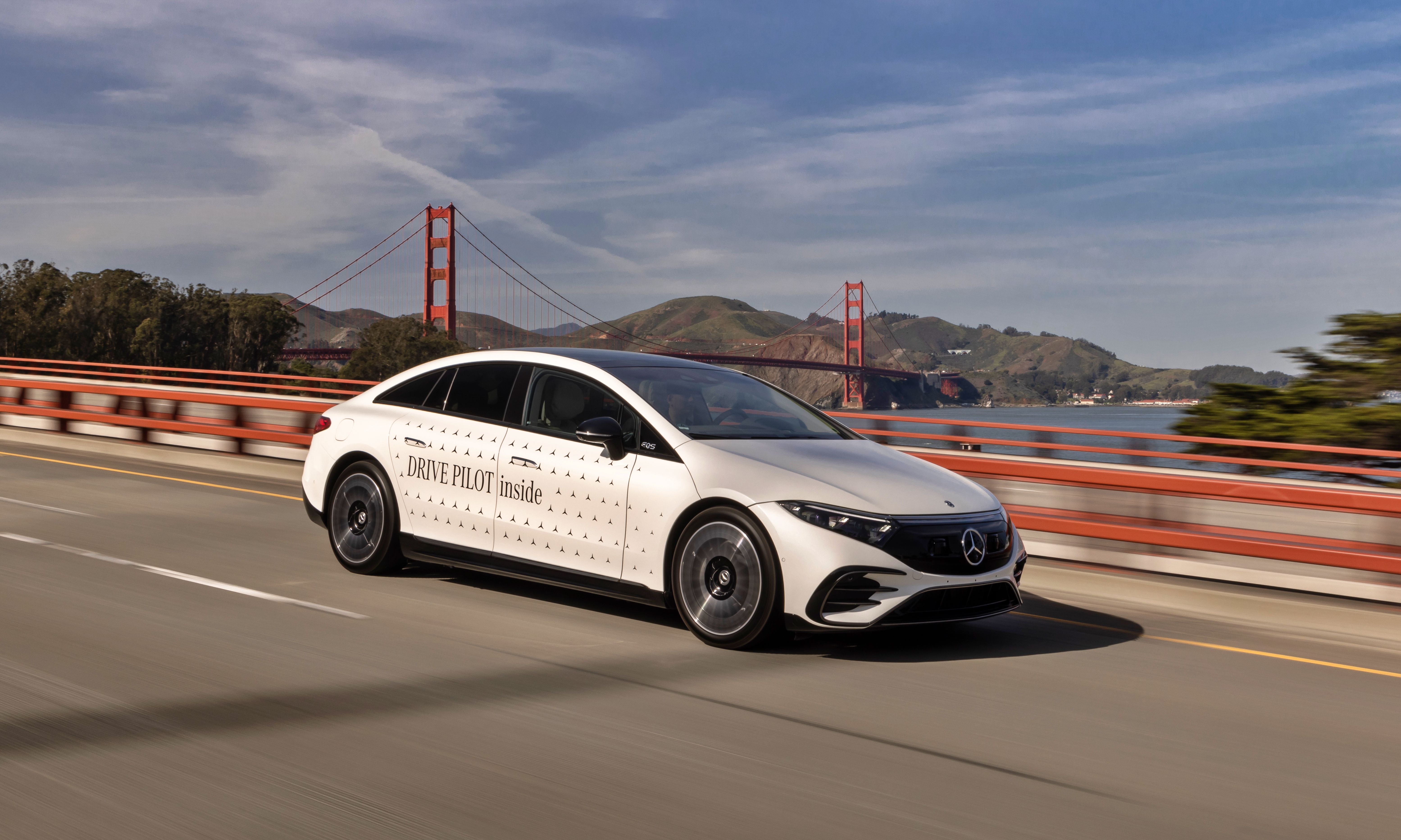 Los Mercedes EQS y Clase S son los primeros coches de California en contar con el nivel 3 de conducción autónoma.