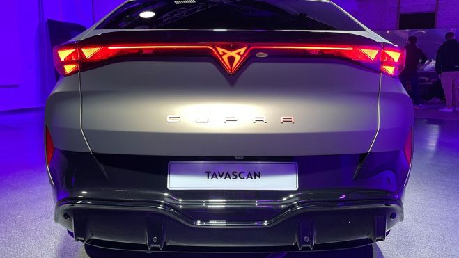 Cupra Tavascan 2024 trasera