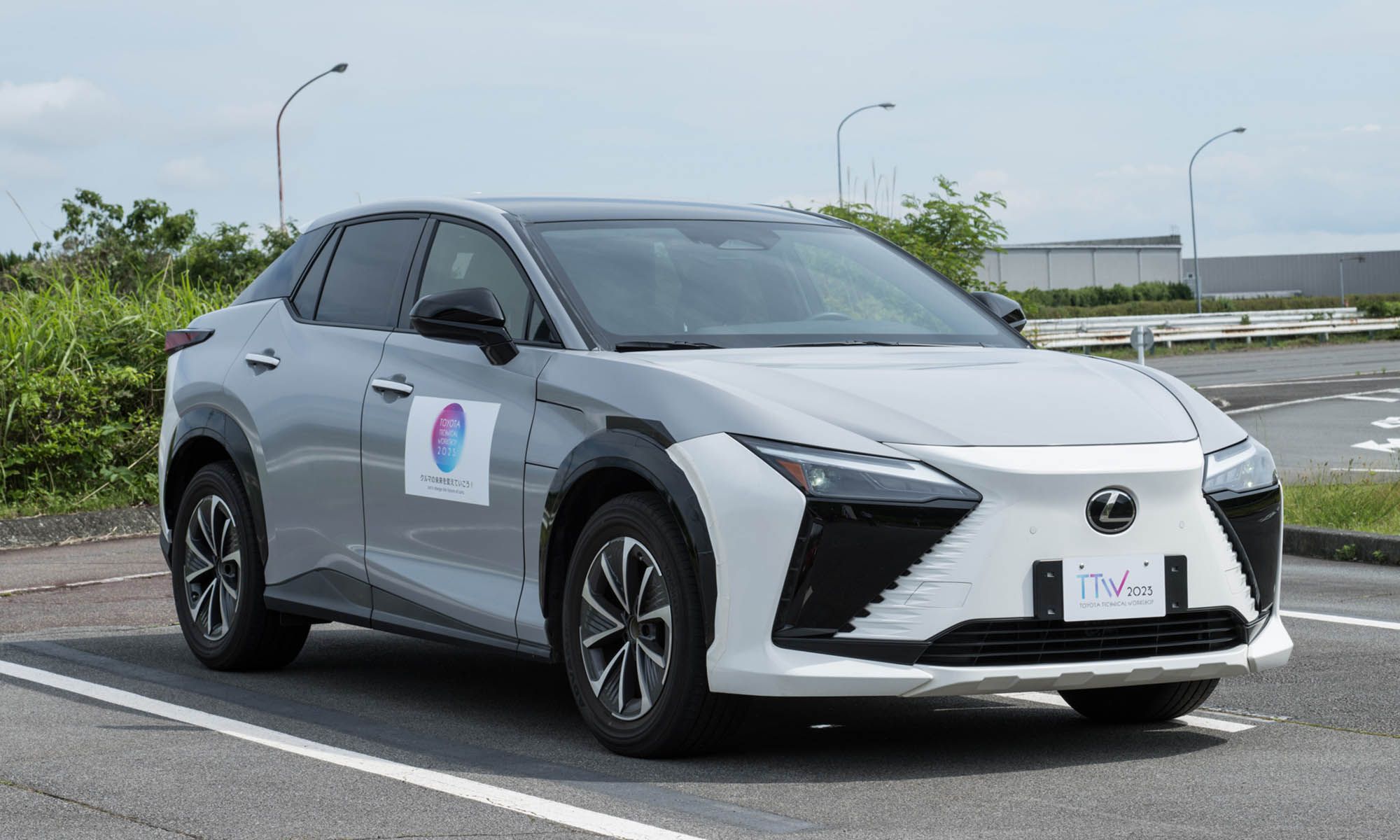 Toyota ha mostrado un concept de Lexus como anticipo de los coches eléctricos 'Step 3'.