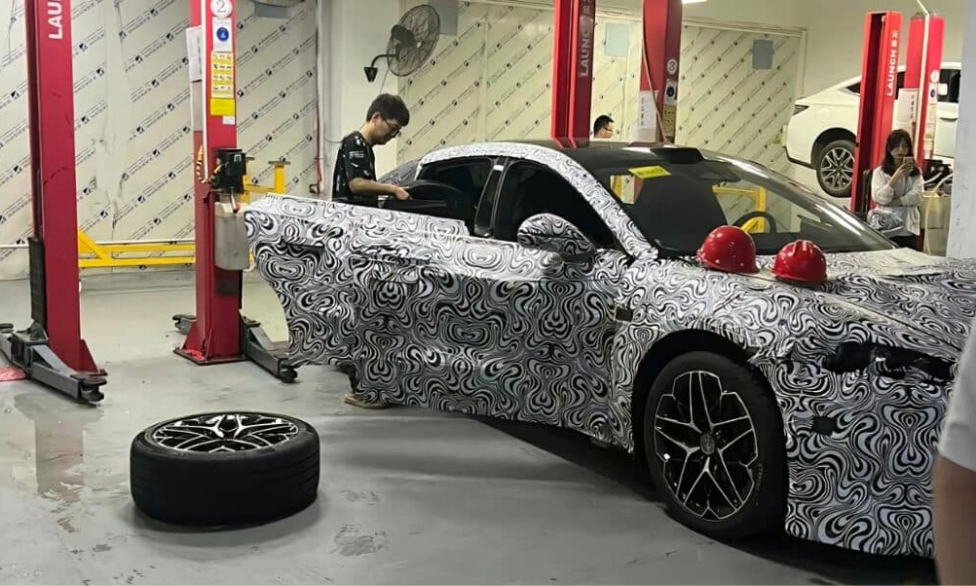 YangWang Berlina Taller