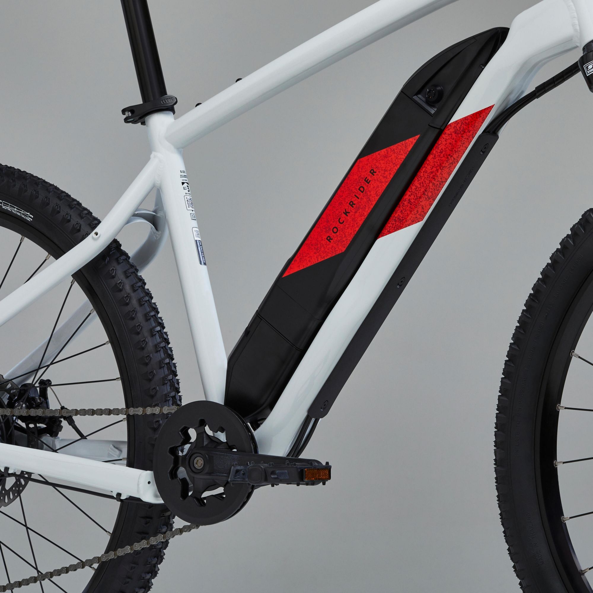El modelo ha pasado a lucir la nueva tipografía de la marca y nuevos colores y motivos. El modelo ha pasado a lucir la nueva tipografía de la marca y nuevos colores y motivos.