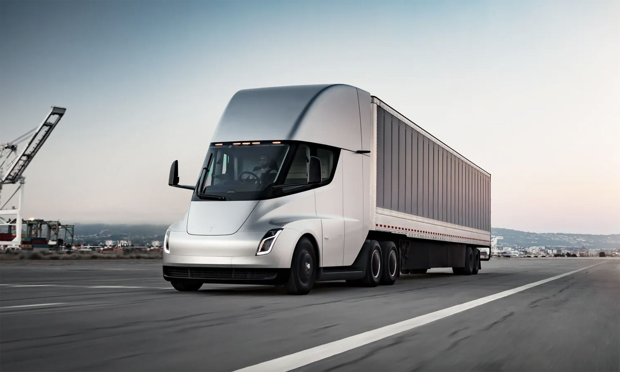 El Tesla Semi aún tardará en llegar hasta la cifra anunciada de producción de 50.000 unidades al año.