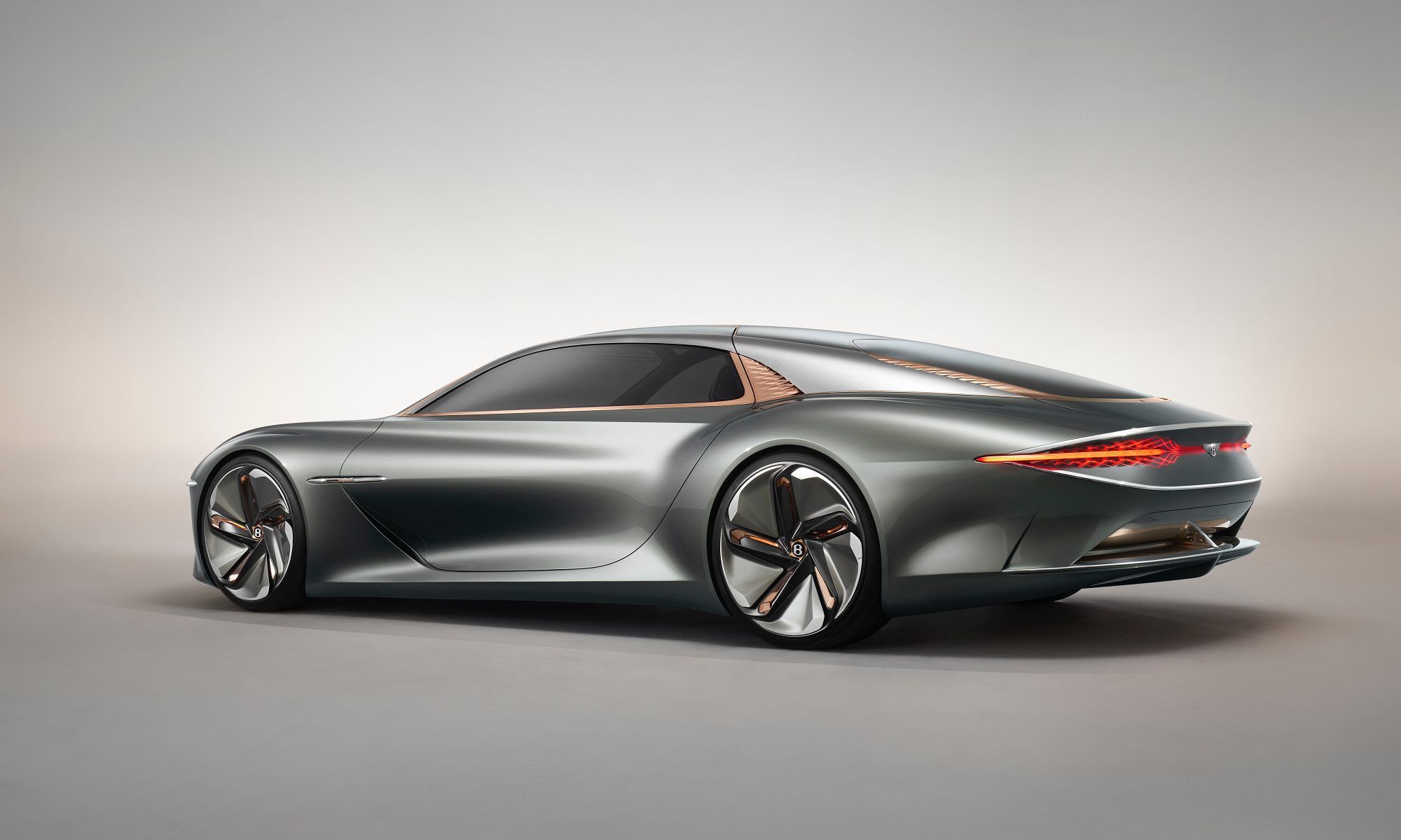 Todavía no tiene nombre oficial, pero el primer eléctrico de Bentley será toda una joya.