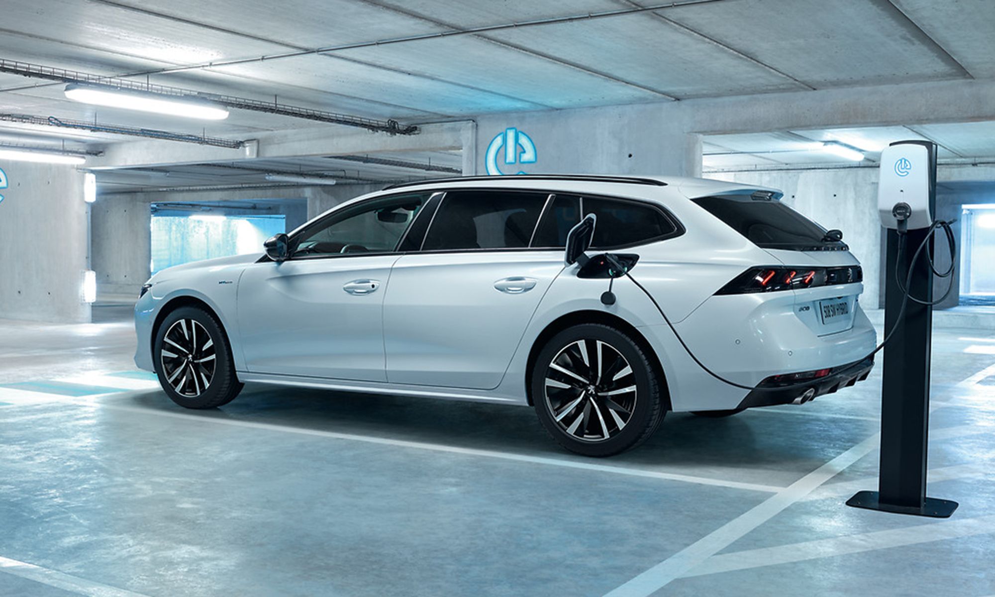 Stellantis quiere que sus usuarios disfruten de una plataforma con todos los servicios de recarga para coches eléctricos integrados.