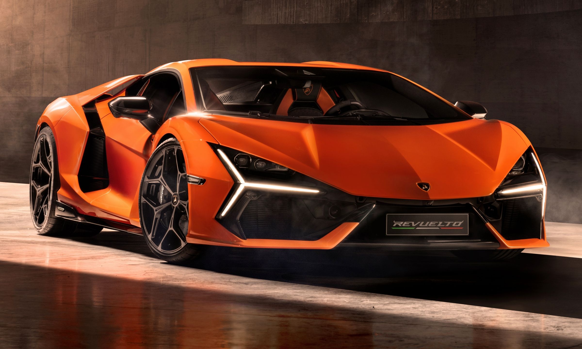 El Lamborghini Revuelto es el primer modelo enchufable de la marca de Sant'Agata Bolognese.