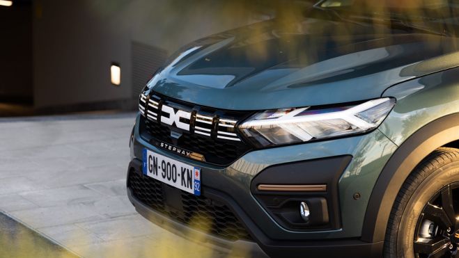 Para comercializarse como un vehículo asequible, el próximo Dacia Sandero eléctrico renunciará a tecnologías punteras.