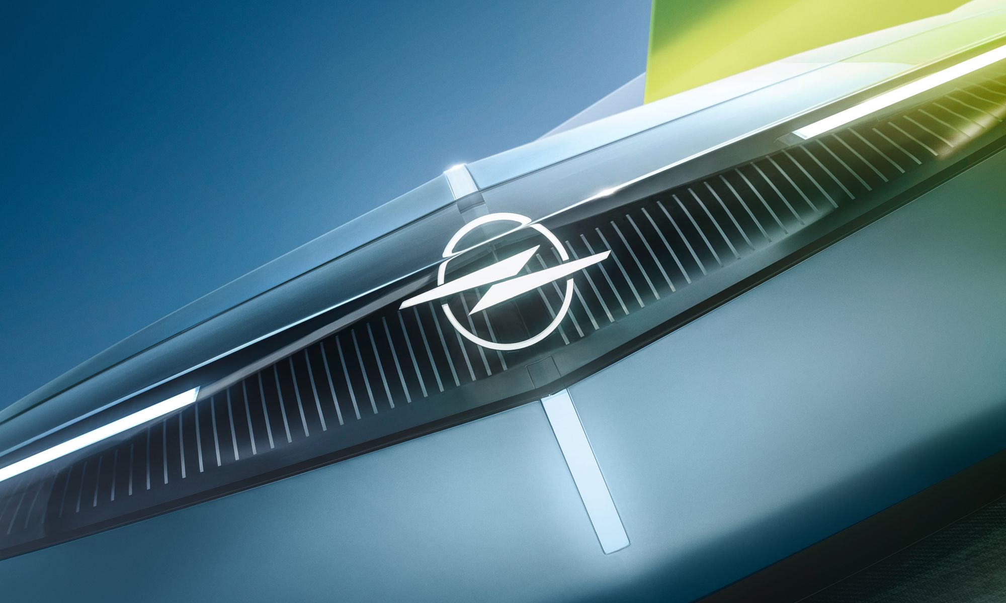 El Opel Experimental Concept inaugura el frontal con elementos retroiluminados.