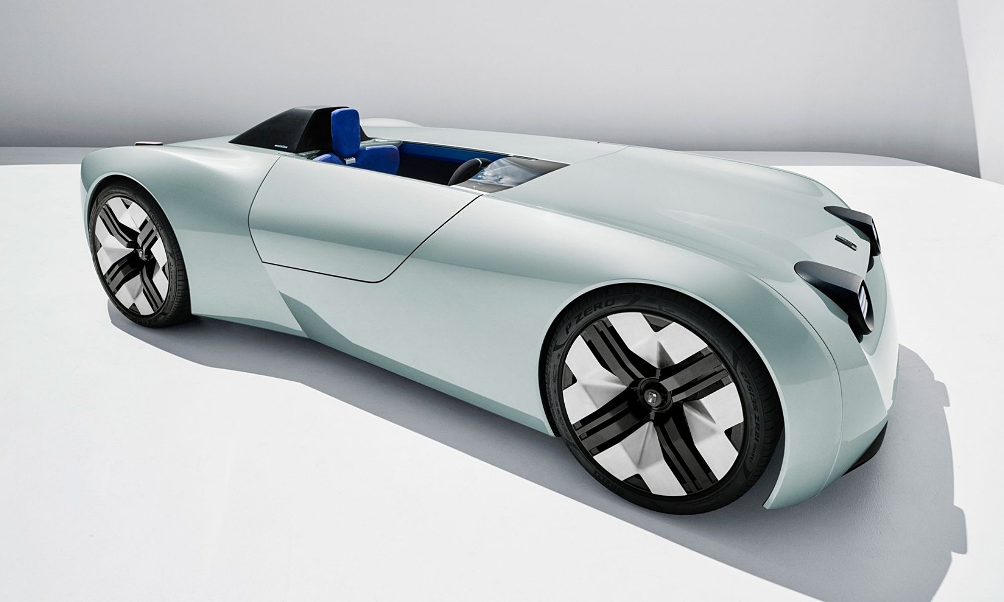 El Triumph TR25 Concept es un proyecto de Makkina.
