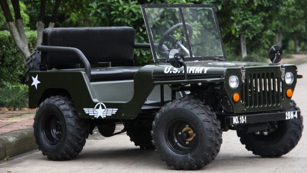 Este Jeep eléctrico de origen chino dispone de una autonomía que no supera los 100 km por cada ciclo completo de carga. Aun así, puede ser una alternativa para divertirse en el campo.