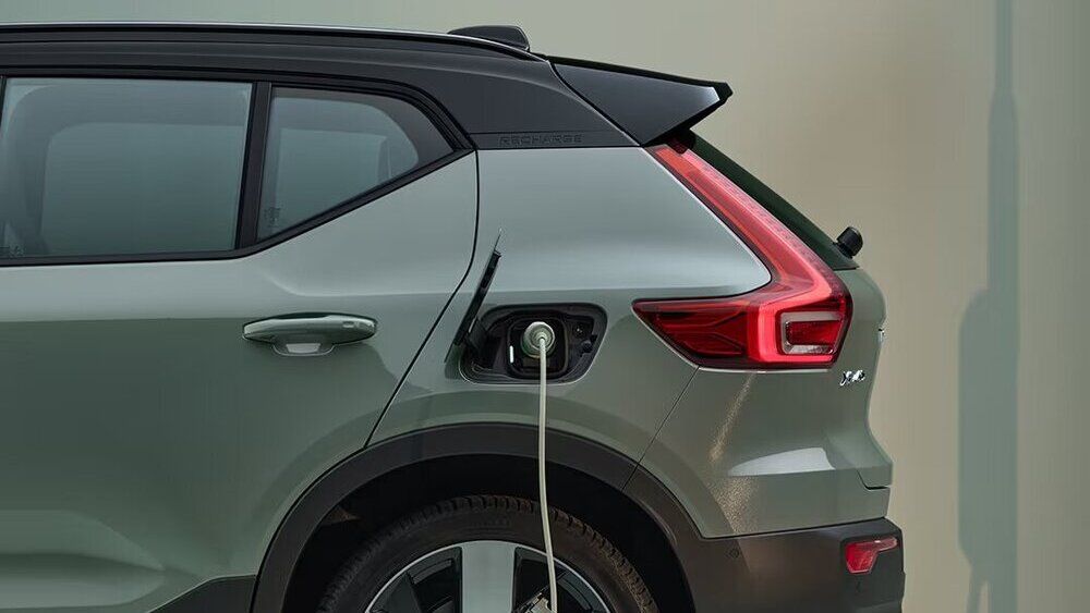 El Volvo XC40 Recharge ha entrado de lleno dentro de la lista de modelos eléctricos e híbridos enchufables más vendidos en el mes de mayo.