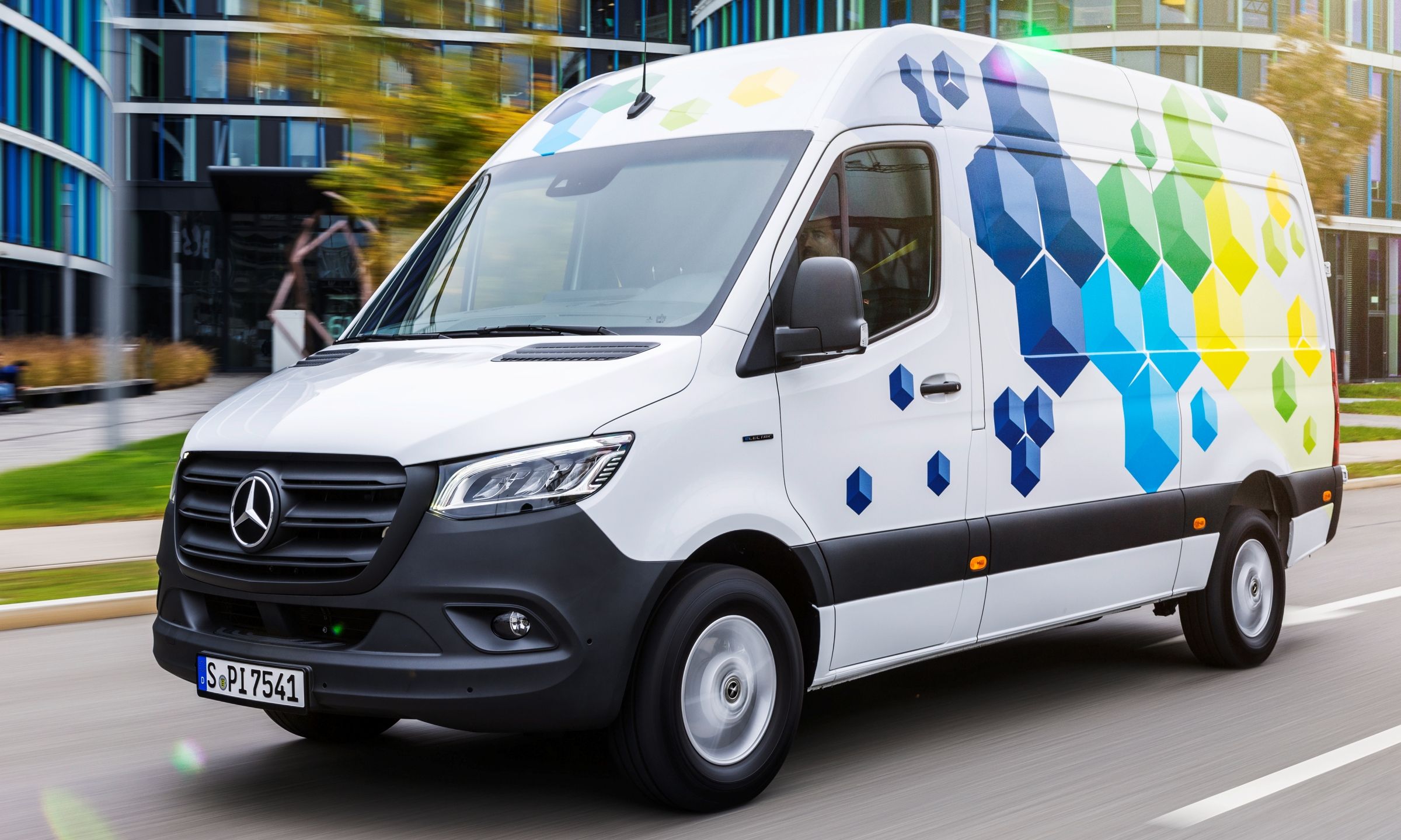 La nueva generación de la Mercedes eSprinter llegará en 2024.