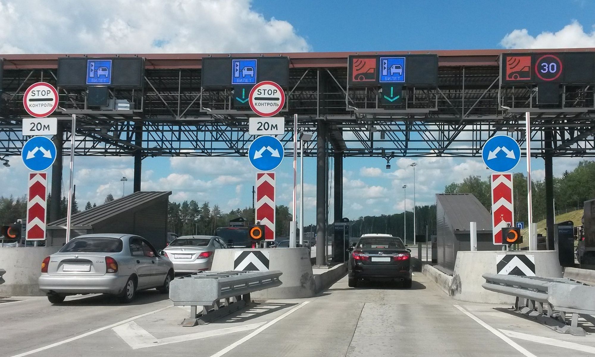 España acordó con Bruselas incluir peajes en las autovías del país.