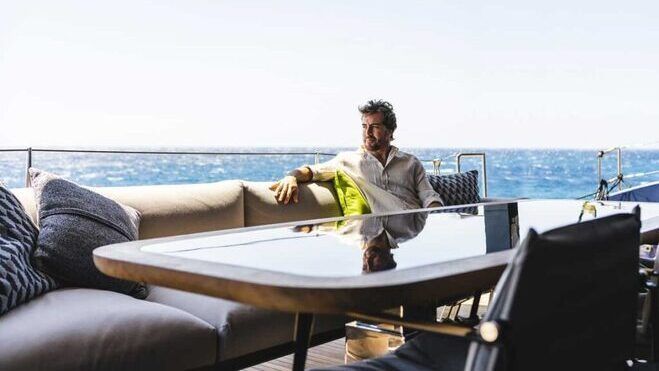 El nuevo yate de Fernando Alonso funciona gracias a la energía solar y eólica para disfrutar de una experiencia única.