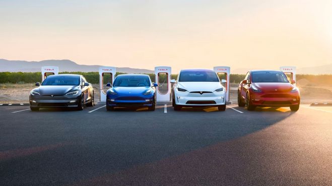 Las prestaciones de los coches de Tesla unido a su red de recarga son los principales motivos de su éxito.