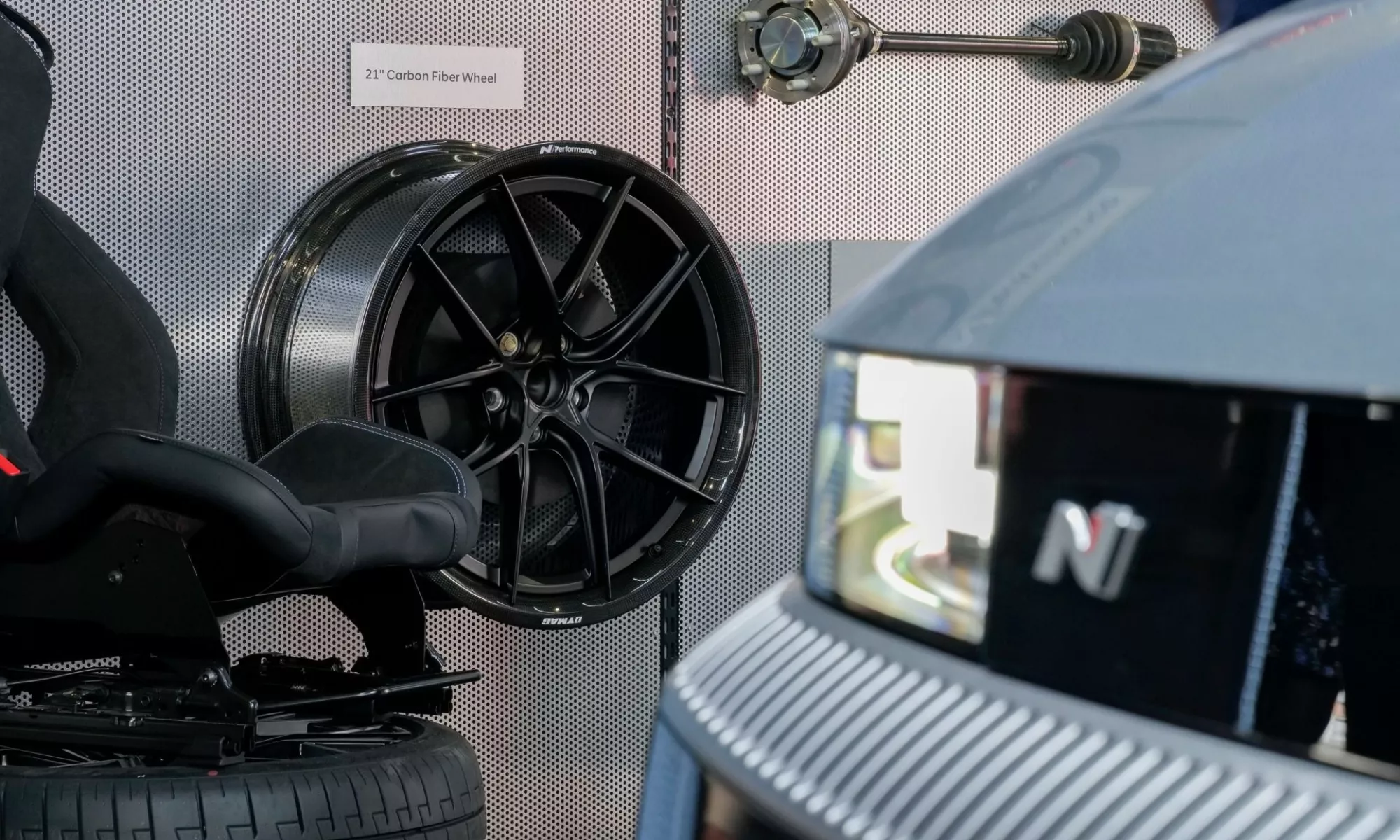 Han sido desarrolladas por Dymag y Hankuk Carbon junto a Hyundai.