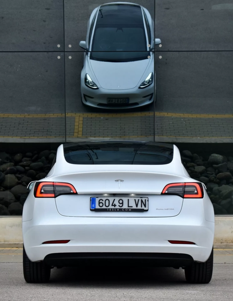 Con su renovación el Model 3 mejorará sus prestaciones, pero también existe la posibilidad de que eleve su precio. Con su renovación el Model 3 mejorará sus prestaciones, pero también existe la posibilidad de que eleve su precio.