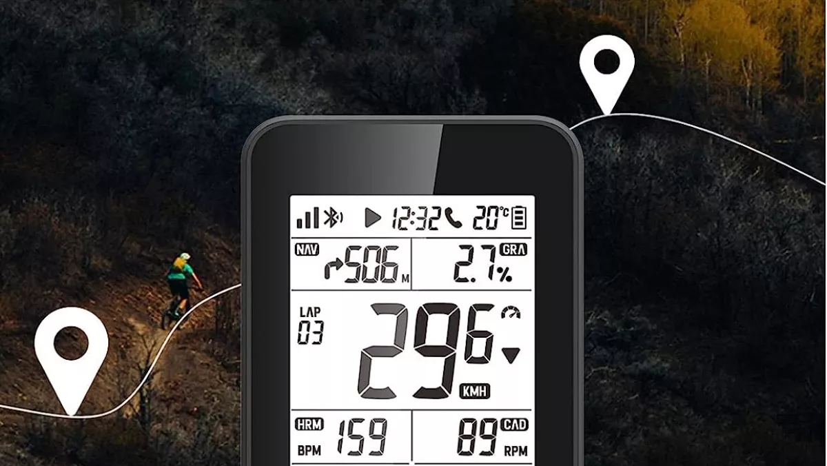 Con este GPS podrás conocer la velocidad, la altitud a la que estás, cronometrar tu entrenamiento, tu cadencia en la bici e incluso conocer la temperatura ambiente.