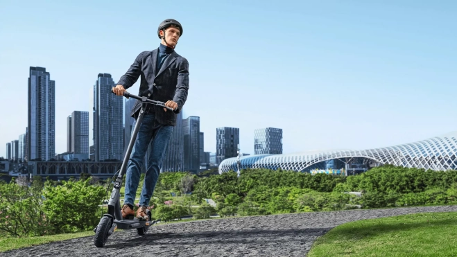 Nueva versión de patinete eléctrico Xiaomi Ligero y portátil