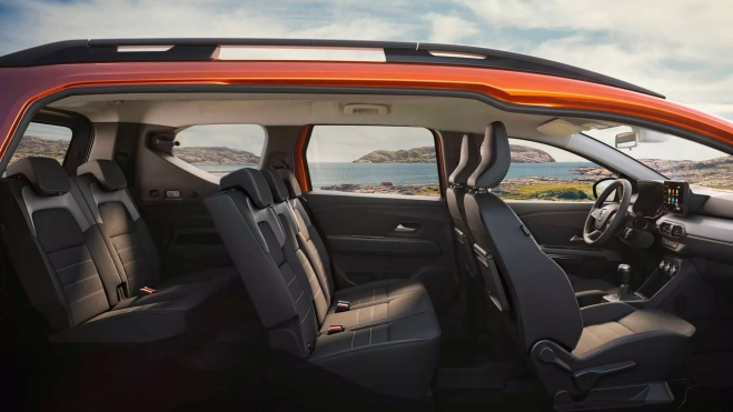No hay coche híbrido que ofrezca tanto espacio en este nivel de precio. No hay coche híbrido que ofrezca tanto espacio en este nivel de precio.