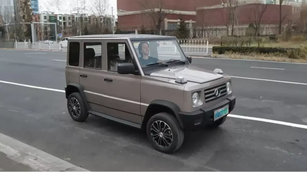 Este Mercedes Clase G es un clon que solo comparte estética con el modelo original. Por lo demás, no ofrece características parecidas.