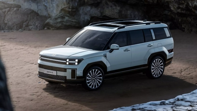 El Santa Fe ahora es un SUV más grande que antes y también más prémium. El Santa Fe ahora es un SUV más grande que antes y también más prémium.