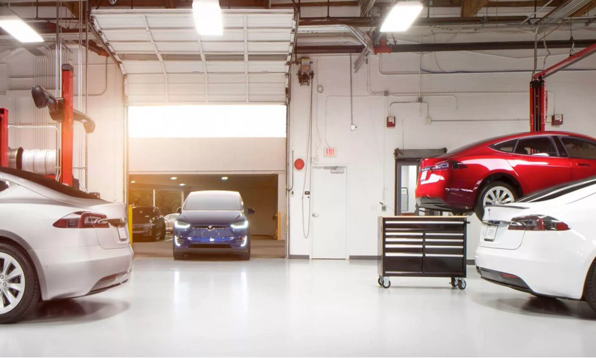 A Tesla le han acusado de tener unos costes de reparación muy superiores a los de un coche de combustión.