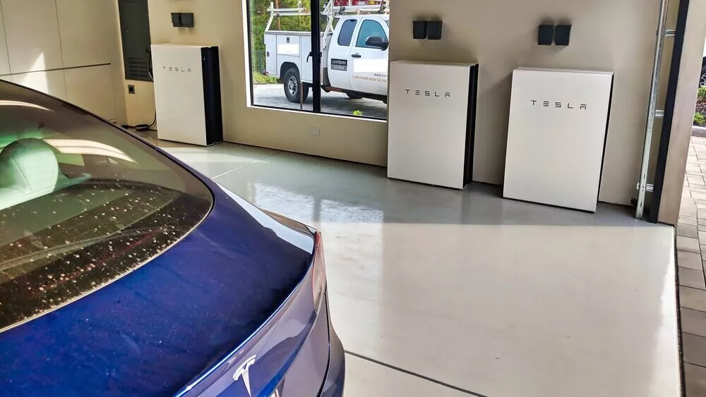 El coste de la Tesla Powerwall se amortiza en el medio plazo.