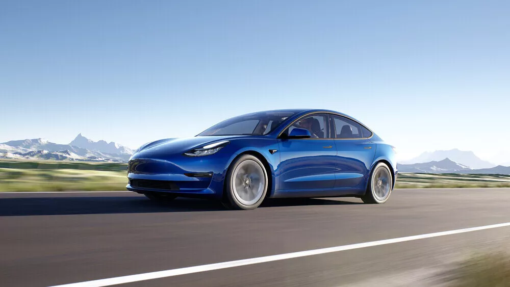 El Model 3 es uno de los Tesla más baratos que podemos encontrar. Su precio ya se sitúa por debajo de los 40.000 euros.