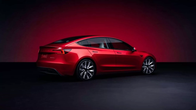 Tesla Model 3 2024 Trasera