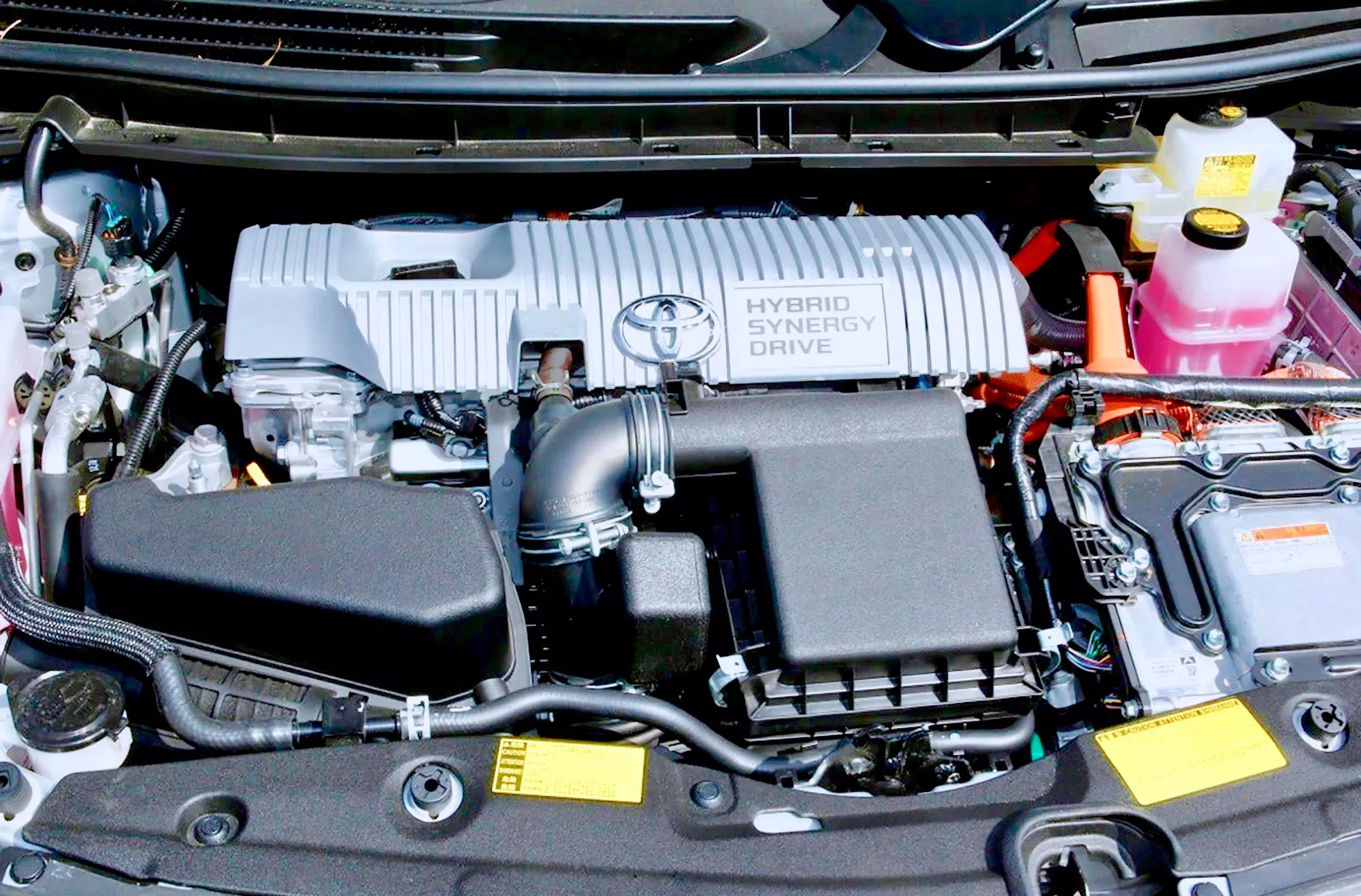 Motor híbrido de Toyota Prius.