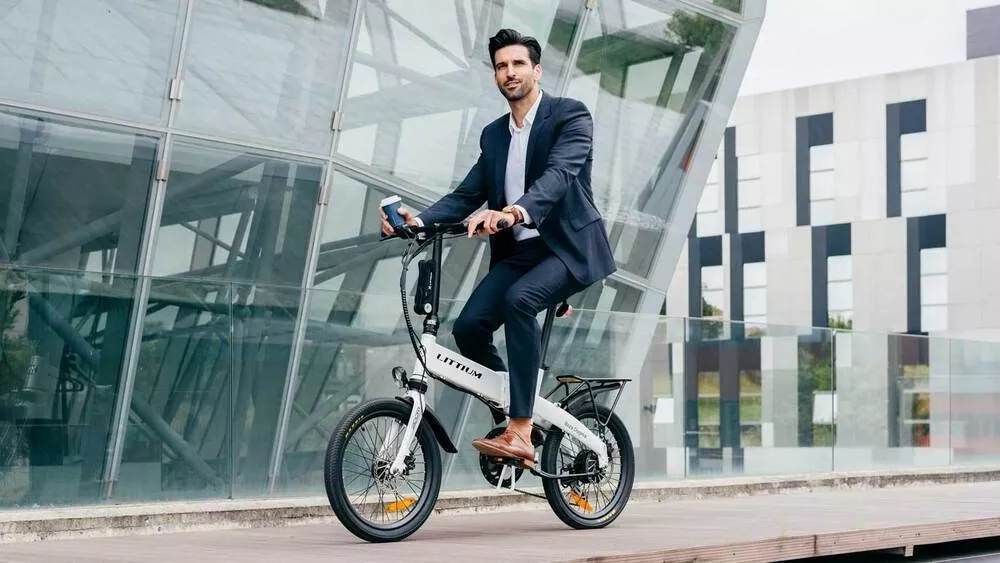 Las bicicletas eléctricas urbanas tienen como objetivo permitir el desplazamiento por la ciudad con el mayor confort y seguridad.