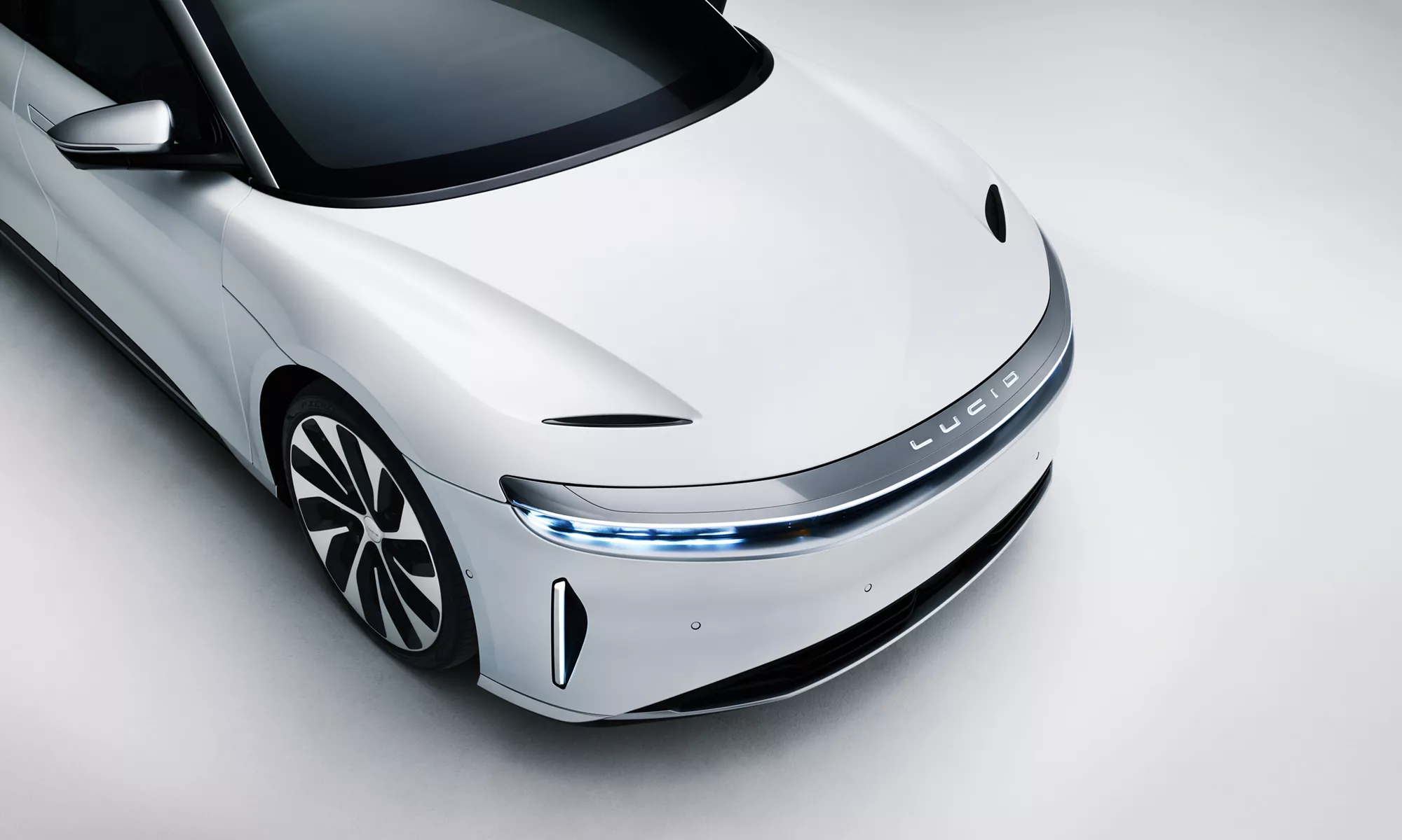 Lucid Motors tiene una hoja de ruta futura muy similar a la que planteó Tesla hace unos años.