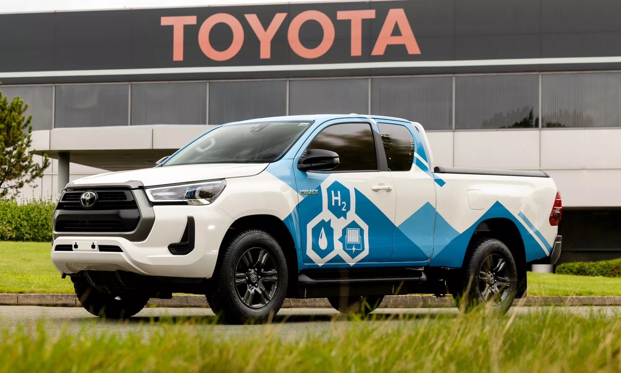 Esta Toyota Hilux de hidrógeno cuenta con la misma mecánica que el Mirai.