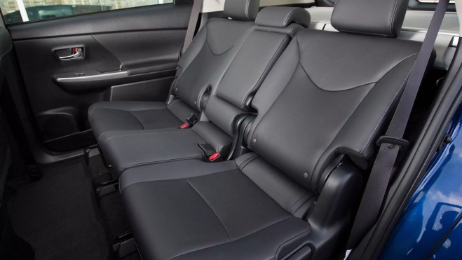 Toyota Prius+ monovolumen suv hibrido interior3