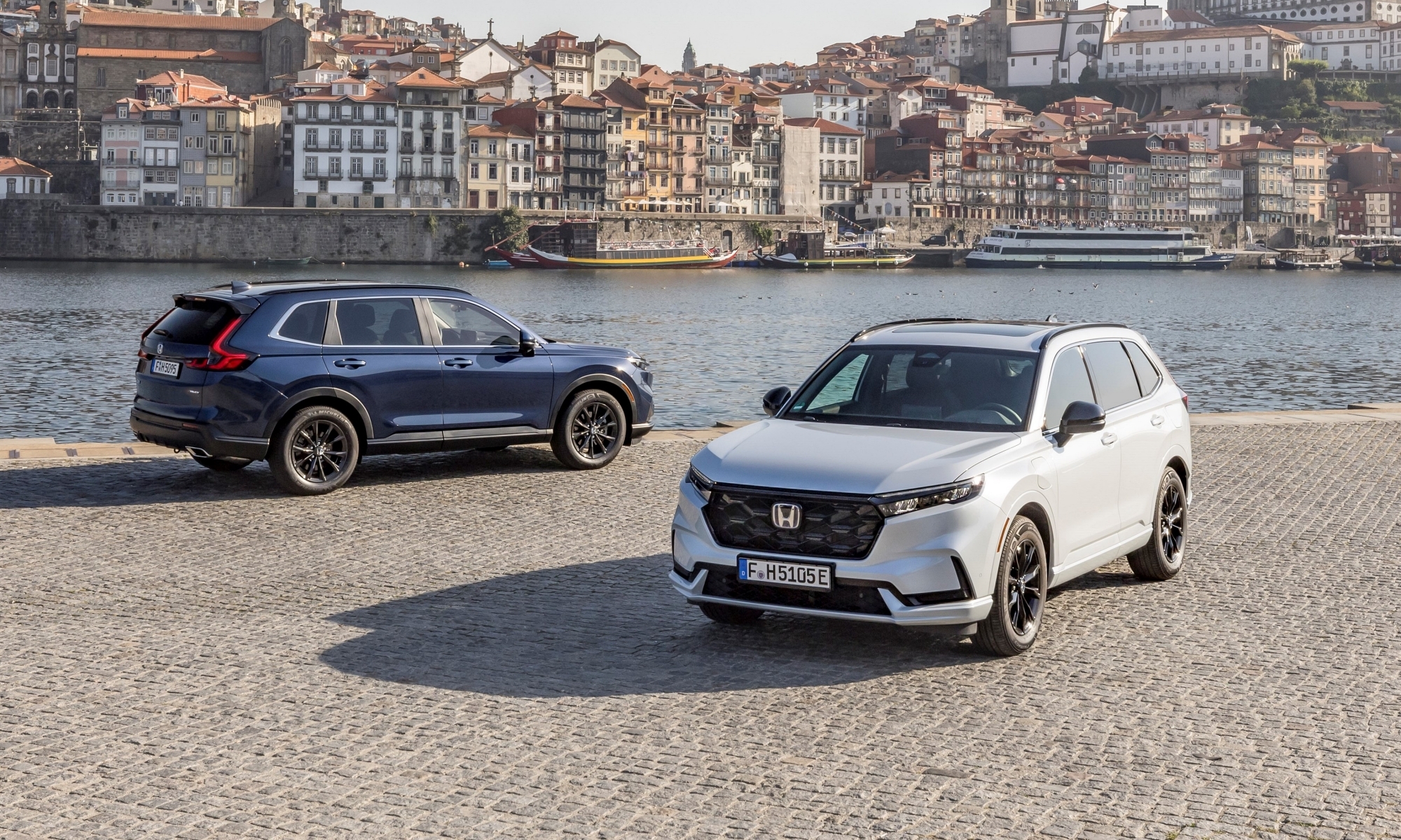 Con dos versiones, híbrida e híbrida enchufable, el Honda CR-V ya tiene precio en España.