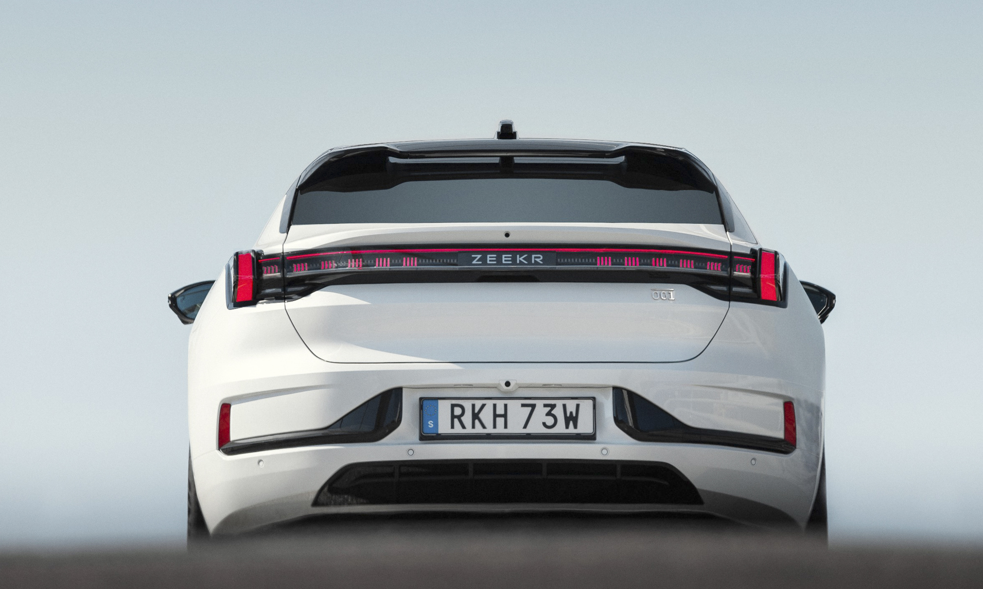 Zeekr 001.