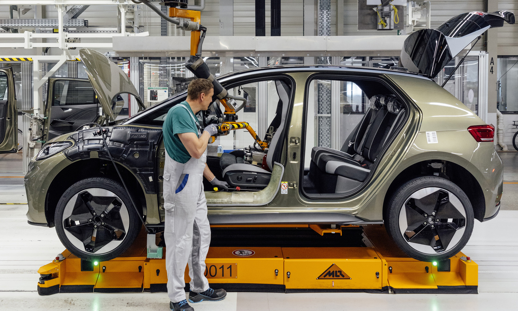 En el Grupo Volkswagen tienen problemas con la demanda de dos de sus coches eléctricos.