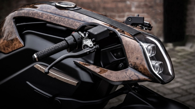 El nivel de personalización permite hacer una moto única para cada cliente. El nivel de personalización permite hacer una moto única para cada cliente.