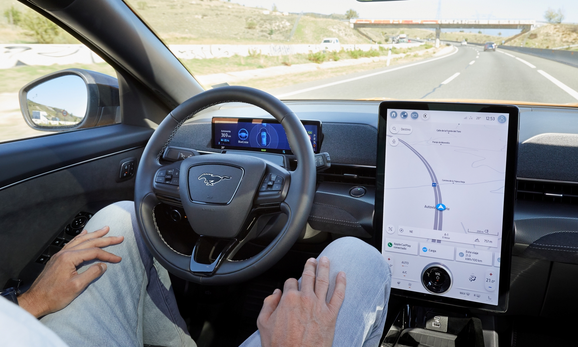 El sistema BlueCruise de Ford es el primero en España que permite retirar las manos del volante, pero tiene limitaciones.