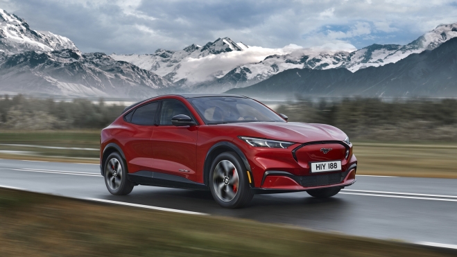 2020 FORD MACH E AWD 23