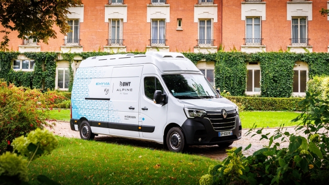 Es el primer vehículo desarrollado por Hyvia, una 'joint venture' de Renault y Plug Power.