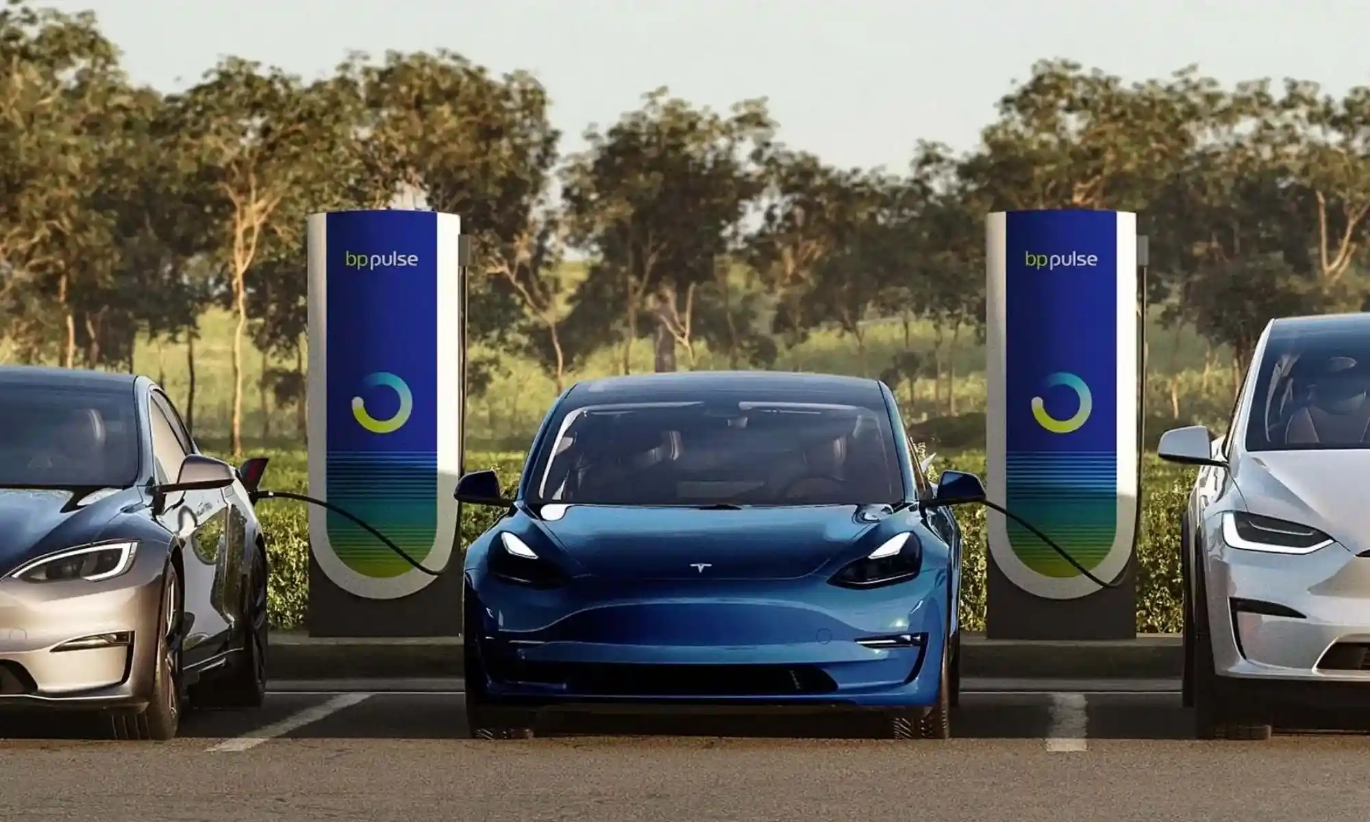 BP implementará en su red de carga pública 'lo mejor' de Tesla.