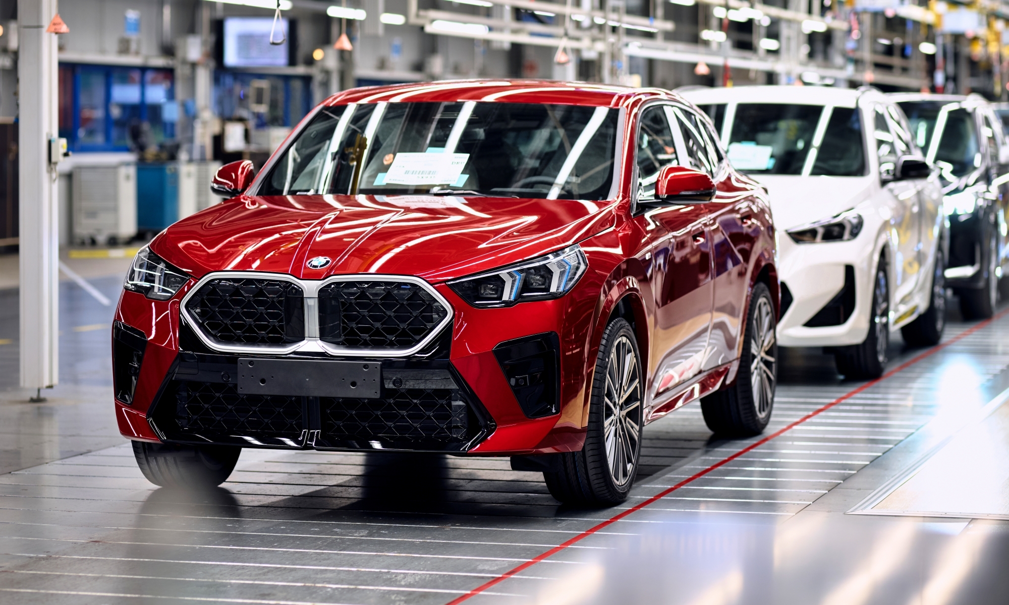 El nuevo BMW iX2 se fabrica en Regensburg junto a las versiones con motor de combustión.